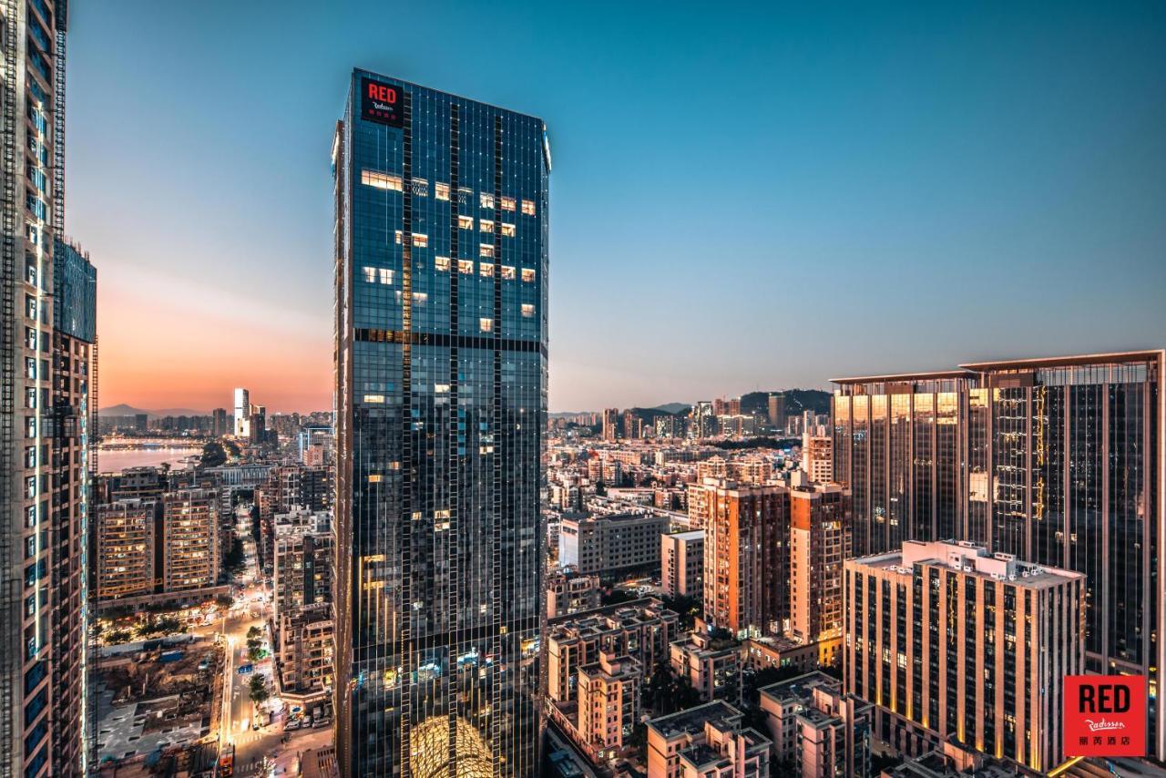 Radisson Red Hotel Zhuhai Gongbei Port Extérieur photo