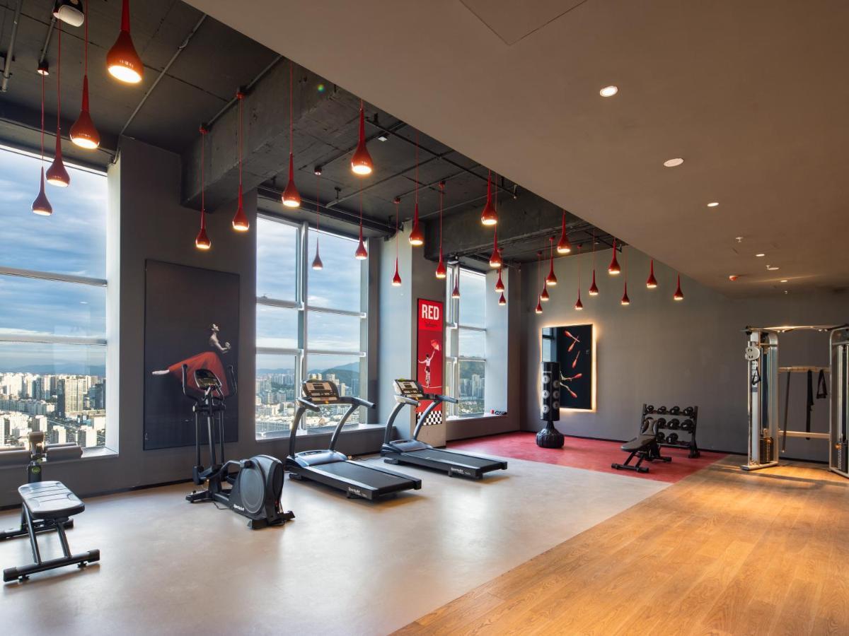 Radisson Red Hotel Zhuhai Gongbei Port Extérieur photo