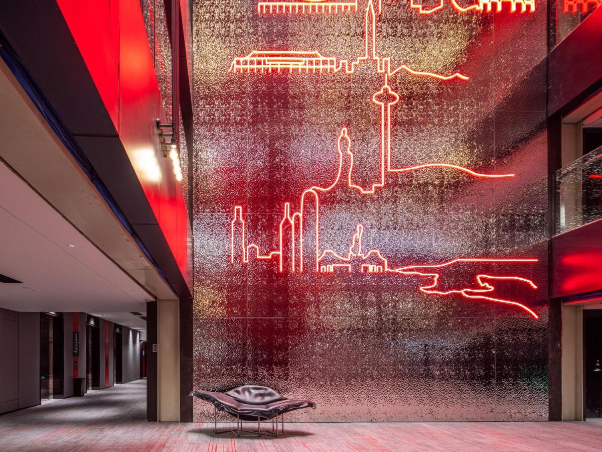 Radisson Red Hotel Zhuhai Gongbei Port Extérieur photo