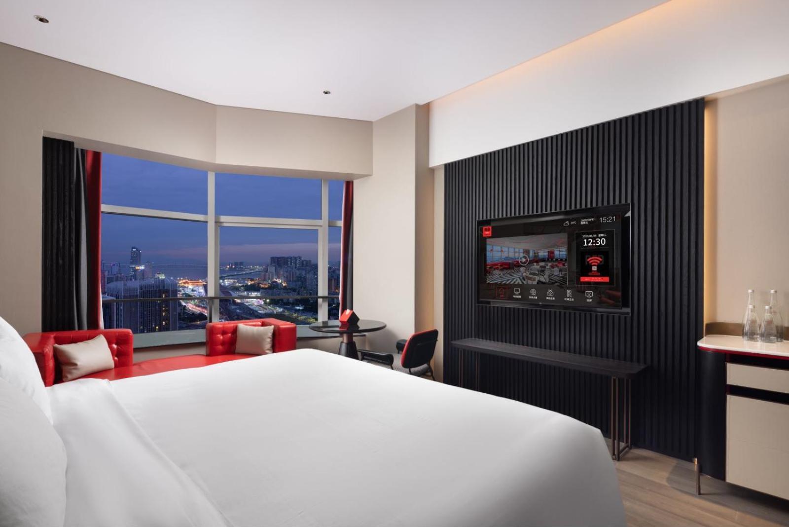 Radisson Red Hotel Zhuhai Gongbei Port Extérieur photo