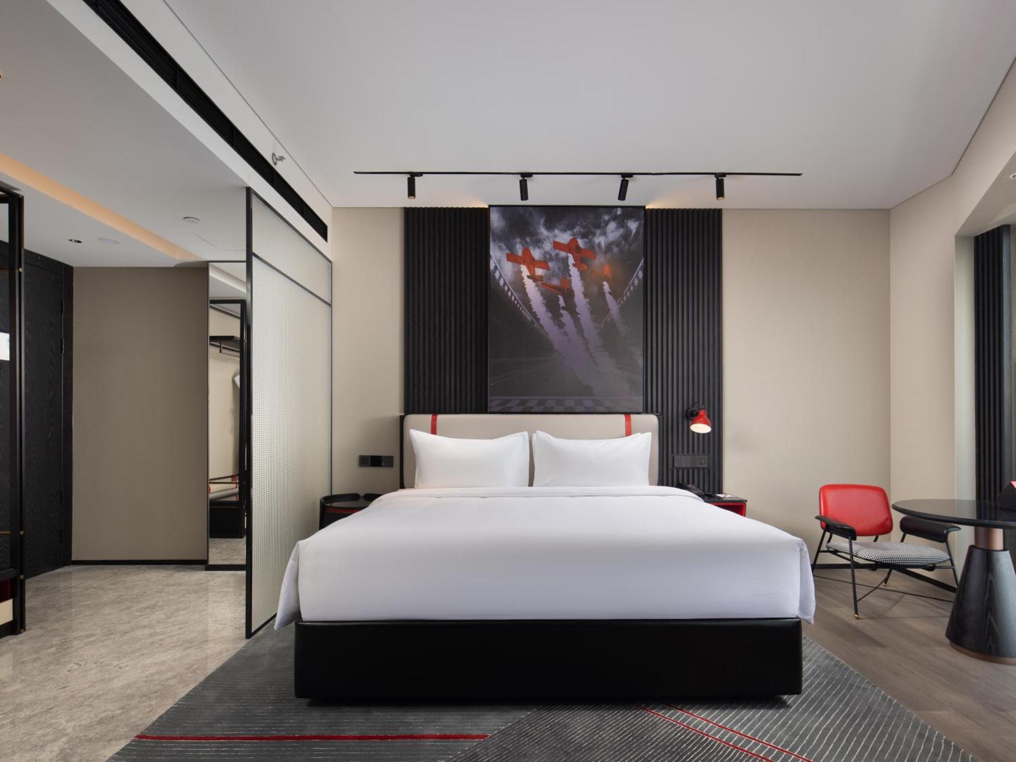 Radisson Red Hotel Zhuhai Gongbei Port Extérieur photo